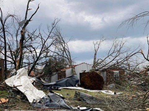 Tornadoda ölənlərin sayı 29-a çatdı - YENİLƏNİB