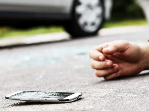 Ağır qəzadan sağ çıxdı, yolu keçərkən öldü