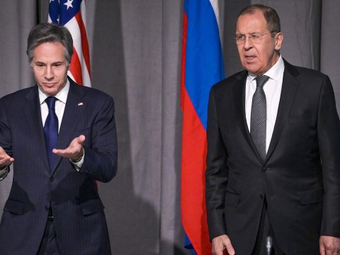 Blinkenlə Lavrov arasında telefon danışığı olub