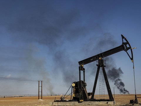 7 ölkə neft hasilatını AZALDIR - SİYAHI