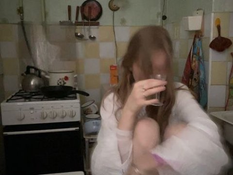 Tatarskiyə partlayıcı dolu heykəl verən qız inqilabçıdır? - FOTO+VİDEO