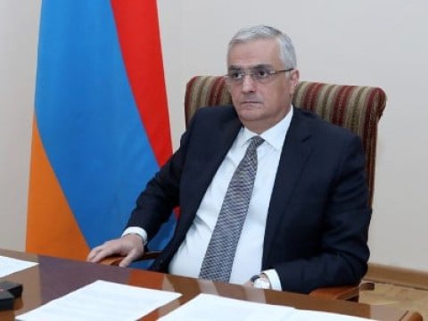 Paşinyanın müavini ABŞ-a gedir