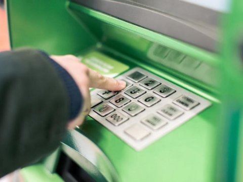 Bank hesablarından 20 min manat oğurlandı