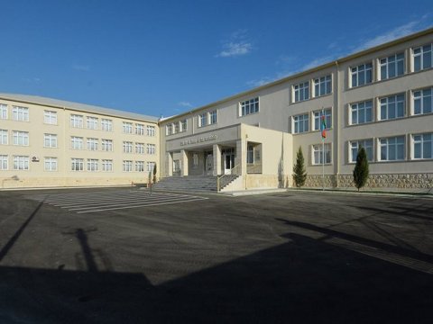 Bakı məktəbinə yeni direktor AXTARILIR