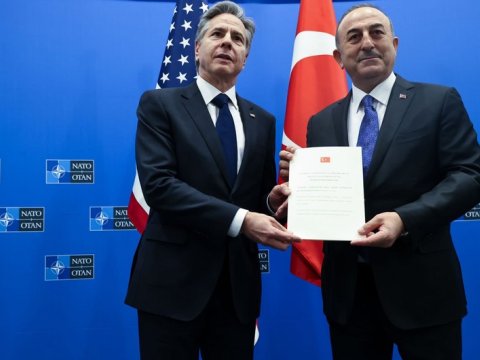 Çavuşoğlu Blinkenlə görüş keçirdi 