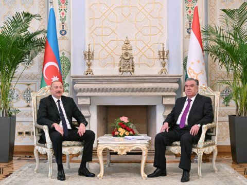 İlham Əliyev Rəhmonla təkbətək görüşdü