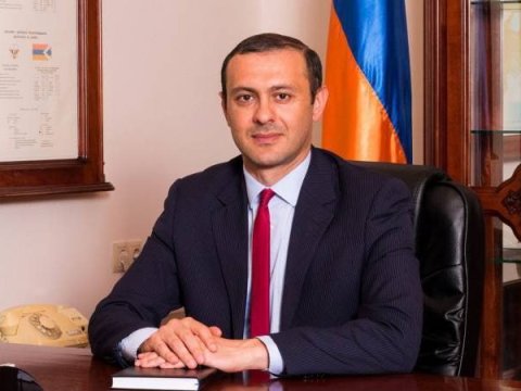 Armen Qriqoryan Tehrana gedir