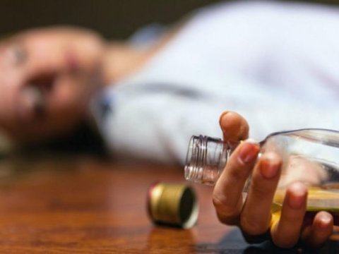 Sirkə turşusu içən kişi və qadın xəstəxanada öldü