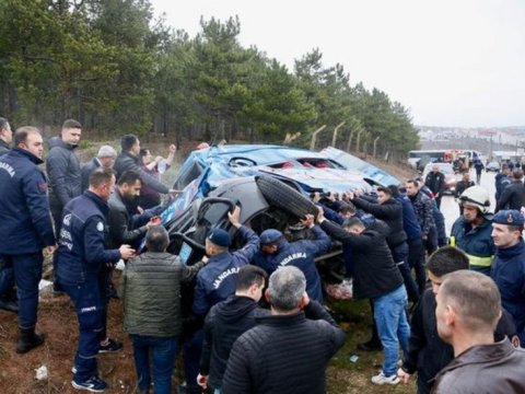 Türkiyədə ağır qəza - 12 hərbçi yaralandı