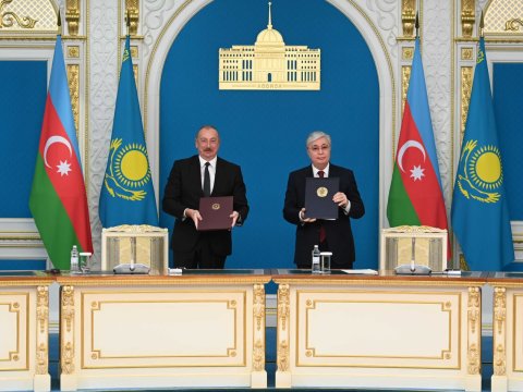 Qazaxıstan Bakı vasitəsilə neft tədarükünü ARTIRACAQ