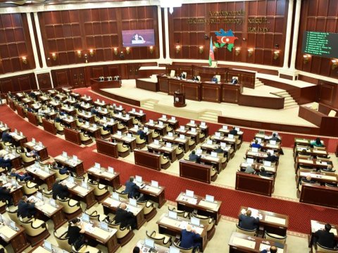 Mübahisəli qanun layihəsi qəbul olundu