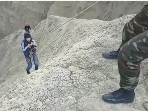 Dağda köməksiz qalan şəxs xilas olundu - VİDEO