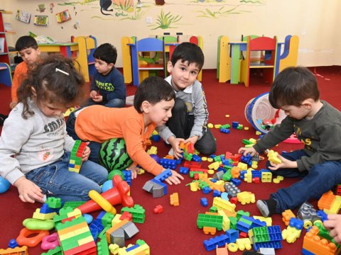 Uşaqların 35 faizi bağçaya gedir 