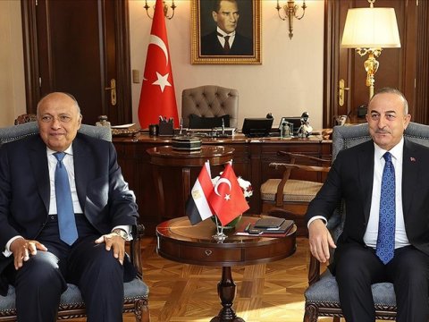 Çavuşoğlu misirli həmkarı ilə görüşdü 