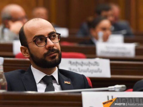 Zaxarovanın NATO barədə sualı anlaşılmazdır - Erməni deputat
