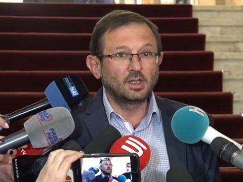 Deputatdan Paşinyana etiraz: Azərbaycan əsgəri 3 gün Ermənistanda necə gəzib?