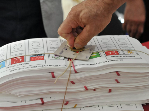 Türkiyədə sonuncu parlament seçkiləri - Kim harada nə qədər yer qazanıb?