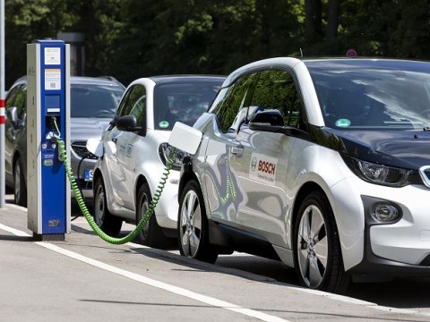 Azərbaycana elektromobil idxalı artıb - 6 dəfə