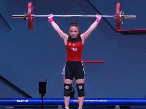 İrəvanda qızıl medal qazandı, Azərbaycana həsr etdi - VİDEO