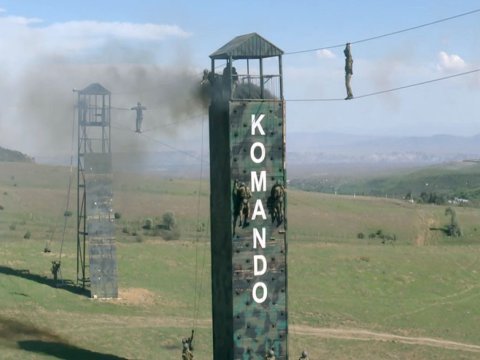 Komandolara xüsusi təlim keçirilib - VİDEO