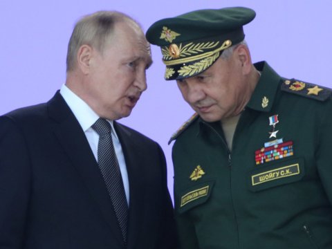 Putin Şoyqu ilə görüşdü