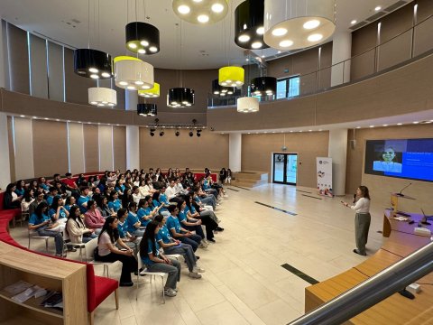 MEDİA tələbələr üçün seminar keçirib - FOTO