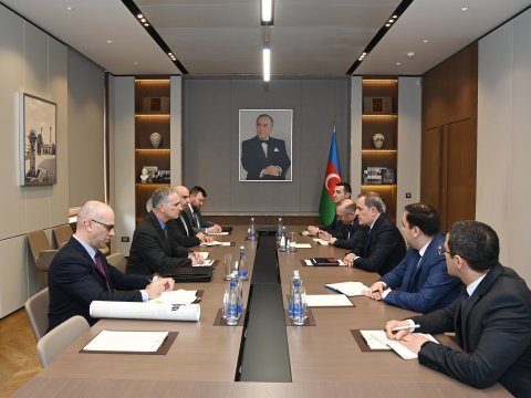 Ceyhun Bayramov Lui Bono ilə normallaşmanı müzakirə etdi