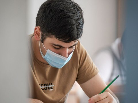 Buraxılış imtahanları bitdi, şikayətlər bitmədi - Nələr dəyişməlidir...