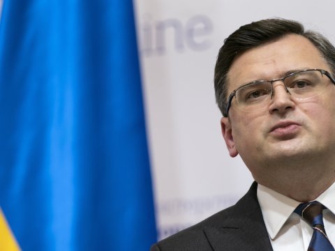 Kuleba Küveytə səfər edəcək 