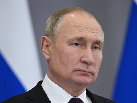 Putin Xerson və Luqanskda hərbçilərlə görüşdü - YENİLƏNİB
