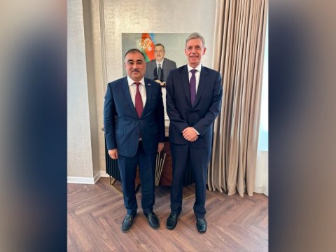 Azərbaycan və Norveç səfirləri arasında müzakirə