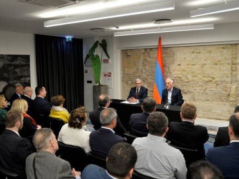 Ermənistan prezidenti Litvada Azərbaycandan danışdı
