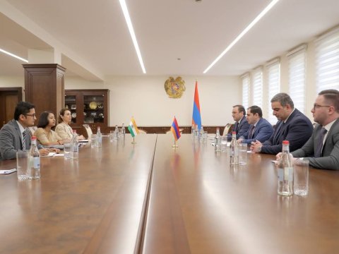Hindistan Ermənistanla hərbi əməkdaşlığı dərinləşdirir