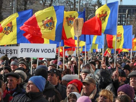 Moldova rus diplomatı ölkədən qovur