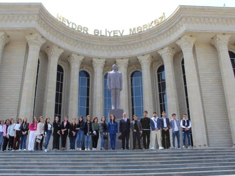 GDU-nun tələbələri Heydər Əliyev Mərkəzində - FOTOLAR