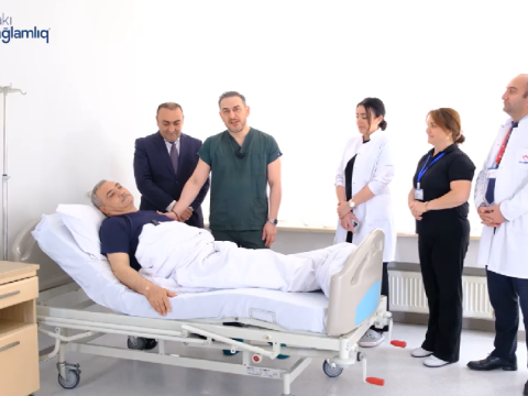 Şəhid atası Bakı Sağlamlıq Mərkəzində əməliyyat olundu - VİDEO