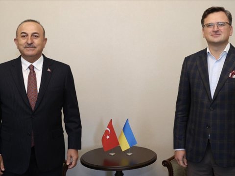 Çavuşoğlu Kuleba ilə son hadisələri müzakirə etdi