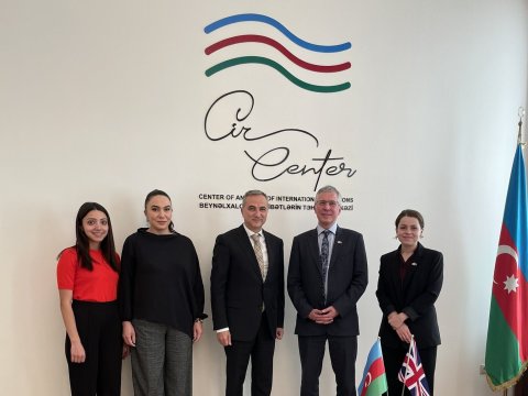 Britaniya səfiri Fərid Şəfiyevlə görüşdü