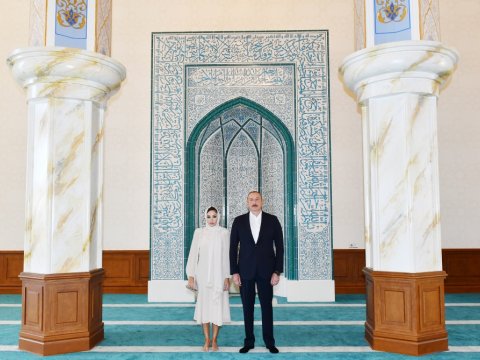 Prezident və birinci xanım “Cümə” məscidinin açılışında - FOTOLAR