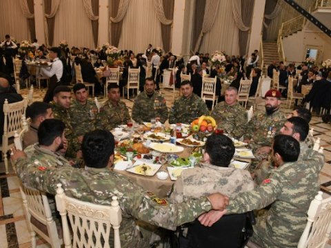 Abşeronda iftar süfrəsi açılıb - FOTOLAR