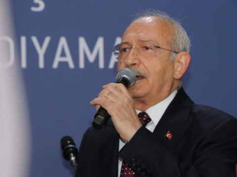 Kılıçdaroğlunun ziyarəti qəzəbə səbəb oldu: “Fatihə oxuya bilmir” - (VİDEO)