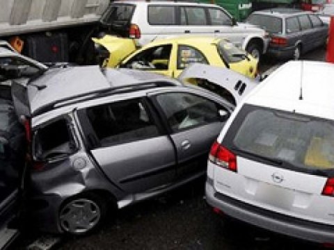 Şəkidə zəncirvari qəza - Xəsarət alan var