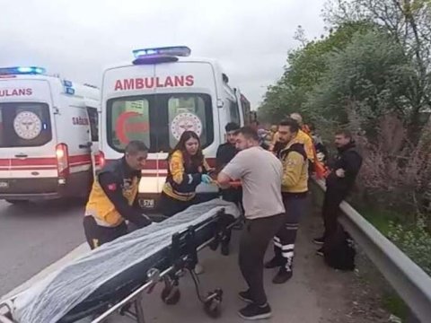 Avtobus qəzası - 13 nəfər yaralandı