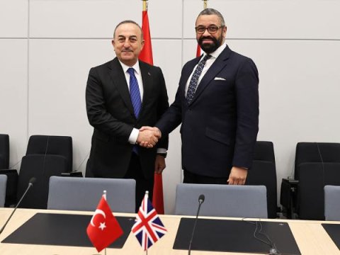 Çavuşoğlu Britaniya XİN başçısı ilə Sudanı müzakirə etdi