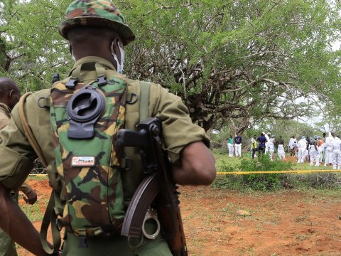 Cənnətə getmək üçün ac qalan 67 nəfərin meyiti tapıldı - YENİLƏNİB