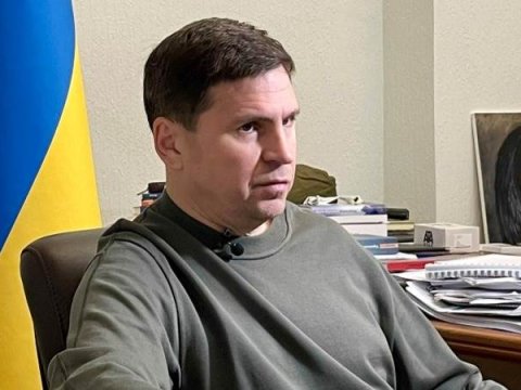 Ukrayna hər şeyi başqa cür görür - Podolyakdan cavab