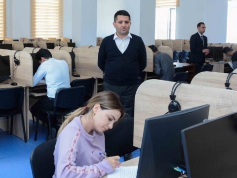 UNEC-də imtahan və müsahibə keçirilib