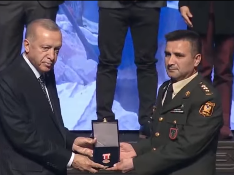 Ərdoğan Azərbaycan səfirini və xilasediciləri TƏLTİF ETDİ