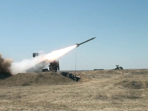 Ordunun döyüş hazırlığı: Raketlər işə salındı - VİDEO