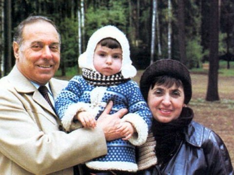 Zərifə xanım Əliyeva Ana adını şərəflə daşıyıb
